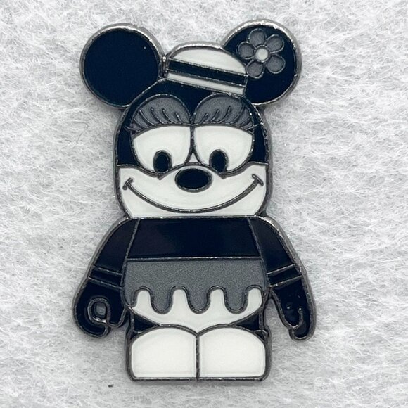 🔮 5/$25 Disney Vinylmation Classic Disney Minnie Mouse Pin - Picture 1 of 2